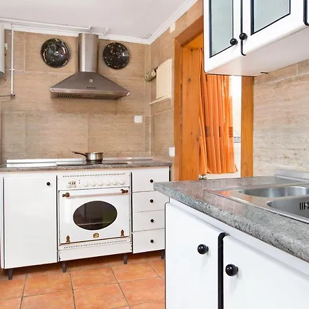 Villa Caules Sleeps 8 With Pool And Wifi