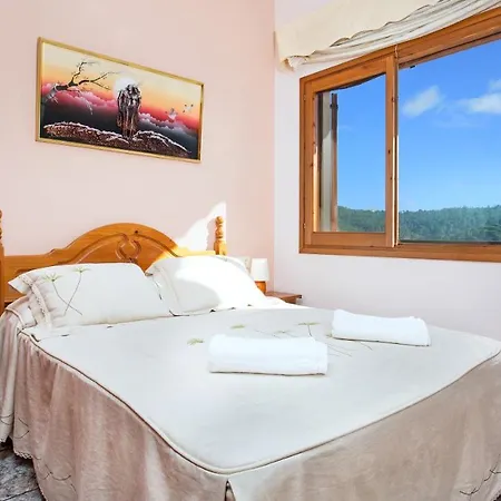 Villa Caules Sleeps 8 With Pool And Wifi