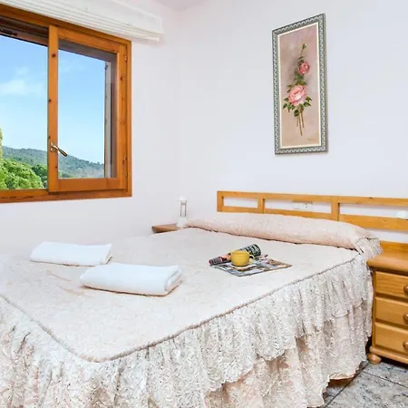 Caules Sleeps 8 With Pool And Wifi * Lloret de Mar